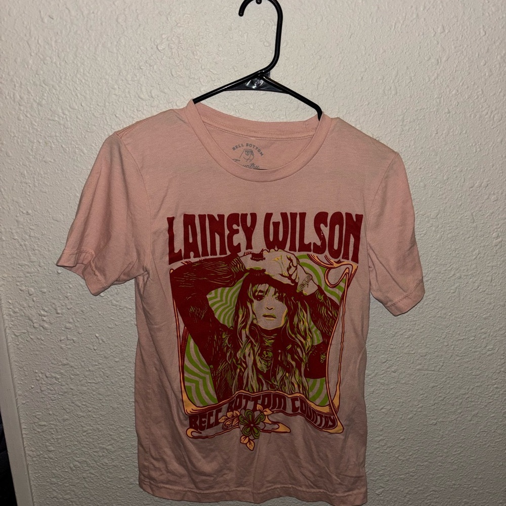 Lainey Wilson Graphic Tee - Pink Size Small
